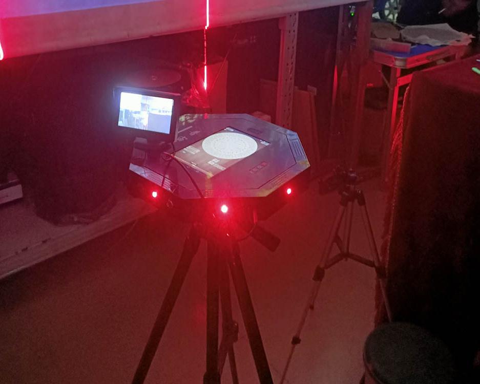 型号为PZ703的普宙八面激光排盘仪器